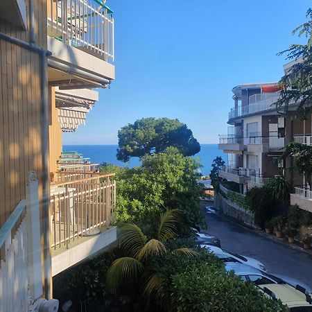 Casa Lela Vista Mare Posto Auto, Lägenhet Sanremo Exteriör bild